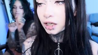 i_died_again - Model Chaturcam femdom cameltoe hugeboobs threesome