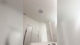 IamCrystal2 - Model Stripcam deepthroat-blowjob sex-toys shower luxurious-privates-latin latex