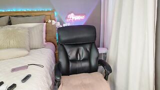 Lenaxox - Model Stripcam blondes-mature titty-fuck big-tits-white big-tits-blowjob ass-to-mouth