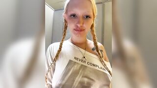 Elfi_InPublic - Model Stripcam white curvy-white striptease-young orgasm role-play-young