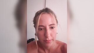 gymgirllaura - Model Stripcam doggy-style big-ass-doggy-style sport-gear white-young interactive-toys-young
