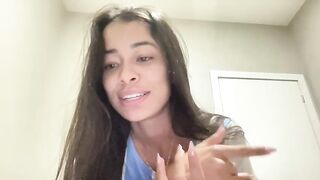 Zanakim - Model Stripcam brazilian middle-priced-privates sex-toys long-hair petite