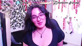 khloe_srr - Model Stripcam anime latin-young big-ass gamers middle-priced-privates-latin