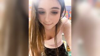 Lunabelle_ - Model Stripcam masturbation role-play interactive-toys topless-young recordable-publics