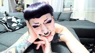Purple_Coffin666 - Model Stripcam dirty-talk topless-white foot-fetish old-young german
