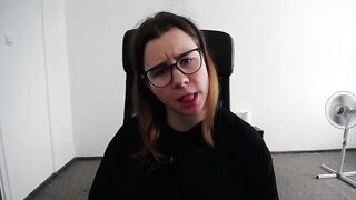 littleviki7 - Model Stripcam dildo-or-vibrator big-tits-young curvy-white middle-priced-privates-white handjob
