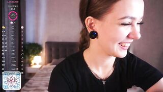 auroralowen - Model Chaturcam balls trimmed naturalbody perky
