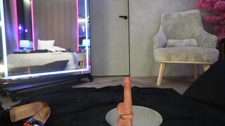 arte_adelle - Model Chaturcam fingering tattooed satin beautiful