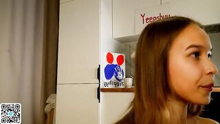 yeepshyy - Model Chaturcam tattoos silly pinkhair suit