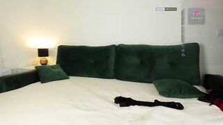 intrigueeme - Model Chaturcam room hotgirl smallass doublepenetration
