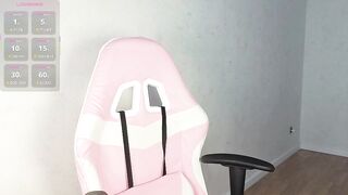 yenii_mai - Model Chaturcam fingers teengirl puffynipples Live interaction