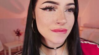 LisaaLiss - Model Stripcam cam2cam recordable-privates-teens brunettes video-games cheapest-privates-white