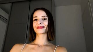 Anastaisha_killer - Model Stripcam middle-priced-privates-best moderately-priced-cam2cam smoking cooking white