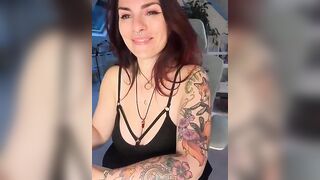 LunaMoongirl - Model Stripcam curvy-redheads big-tits-handjob striptease-white goth tattoos-white