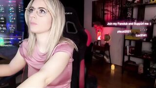 Lisaonthemoon - My Model Stripcam fingering-milfs milfs deluxe-cam2cam petite-white german
