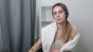 whinny00  - Record  [Chaturbate] home video chupando the tia