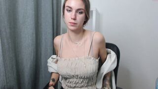 whinny00  - Record  [Chaturbate] home video chupando the tia