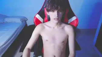 Videos Tagged with eren_skinny