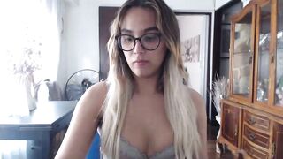 thayanizreal - Record  [Chaturbate] hoe riding dildo submission